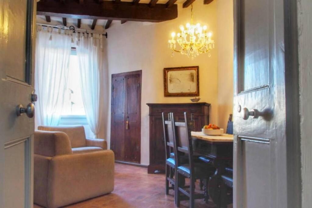 L'Angolo Di Zia Anna Montefalco Exteriör bild