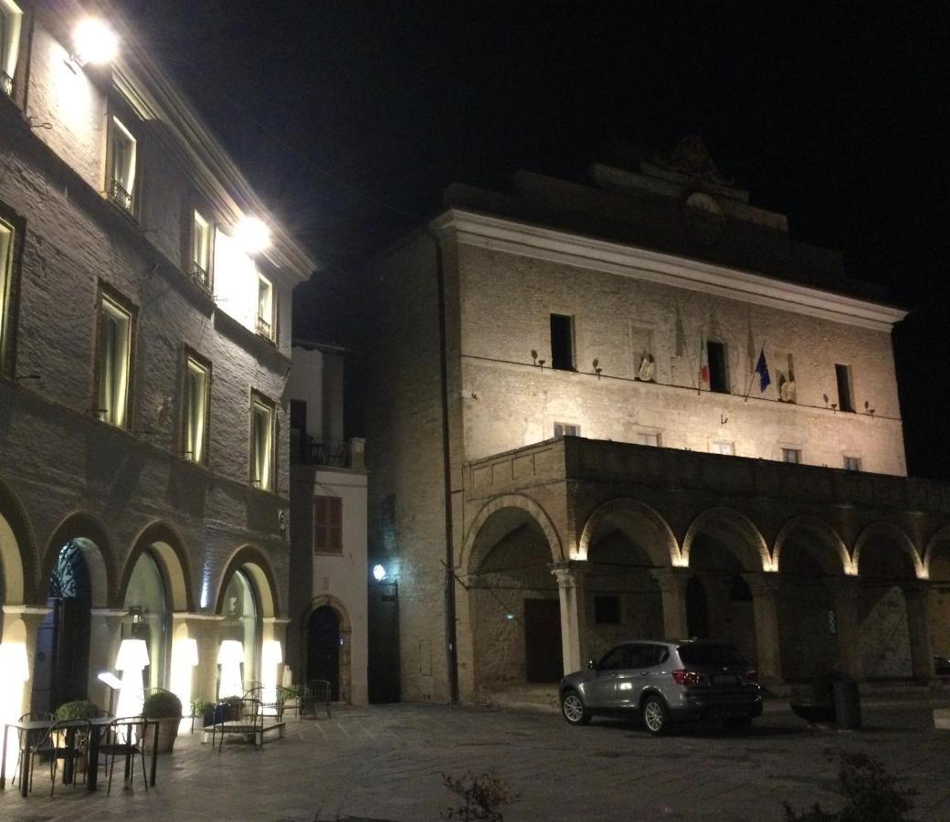 L'Angolo Di Zia Anna Montefalco Exteriör bild