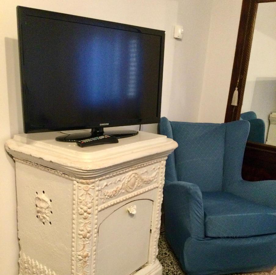 L'Angolo Di Zia Anna Montefalco Exteriör bild